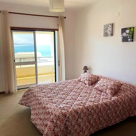 Spacious In With Sea View Lejlighed *