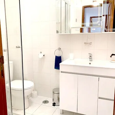 Spacious In With Sea View * Nazaré