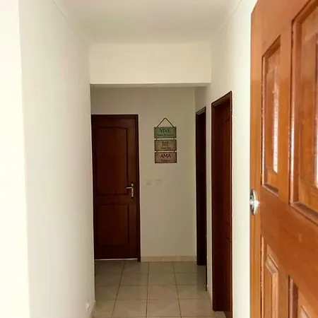 Spacious In With Sea View Lejlighed